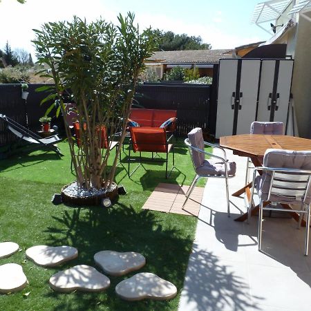 Appart Cosy Avec Son Exterieur Chaleureux,Piscine Et Parking Prive Fontvieille Exterior foto